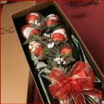 Gift half dozen strawberry roses on this Valentine's Day